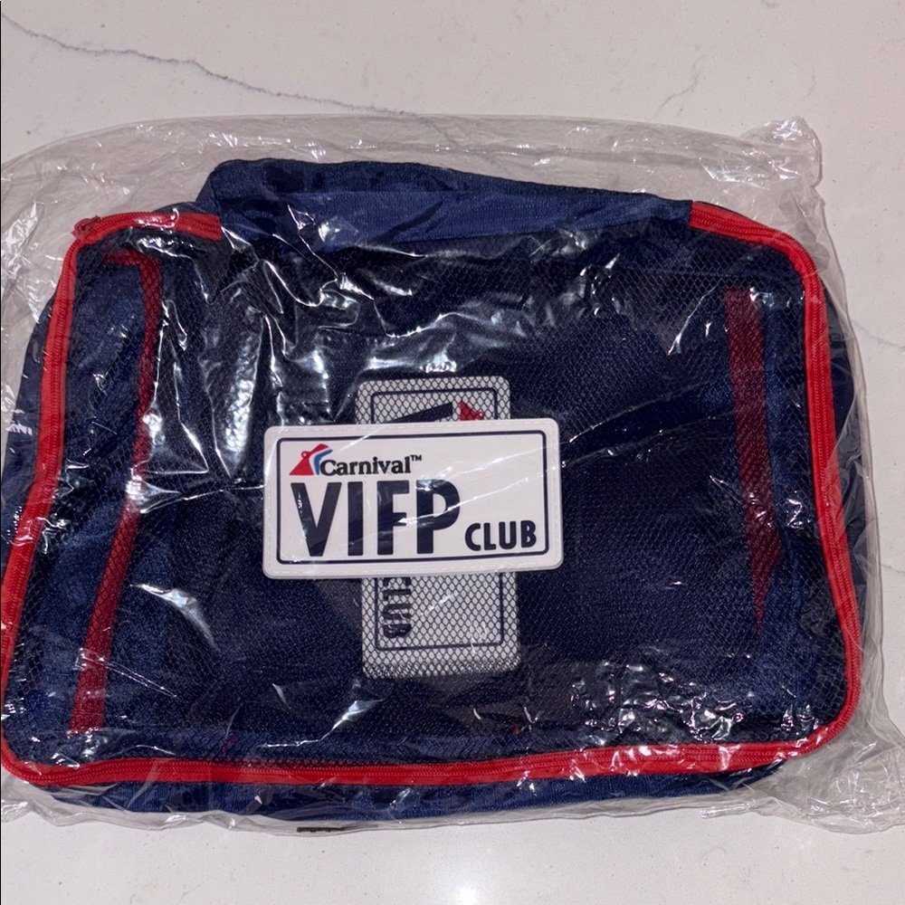 VIP Club Navy and Red Carnival set of three packing bags